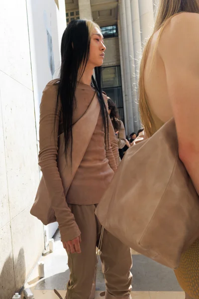 Look 4